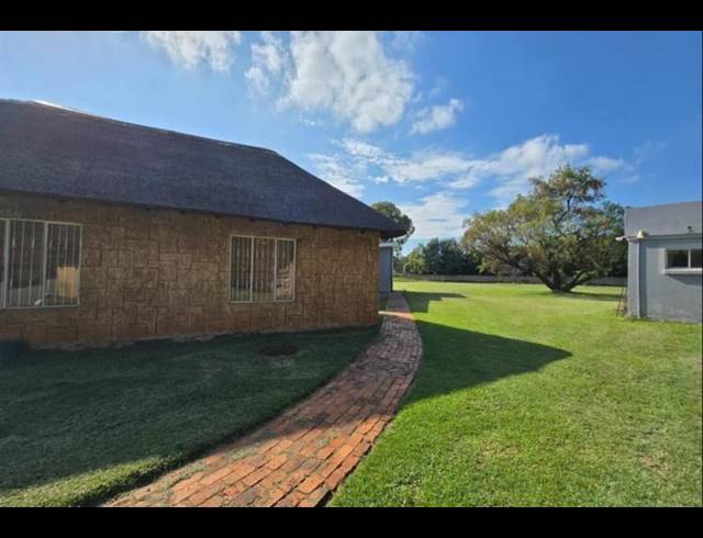 FARM FOR SALE IN PENDALE
